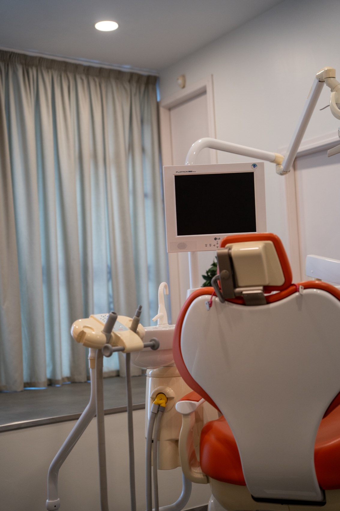 Consultório de medicina dentária da Clínica Fórum, no Porto